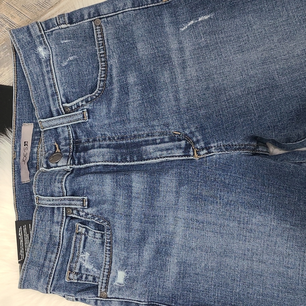 Joe's Jeans High Rise Curvy Skinny - Picture 5 of 8